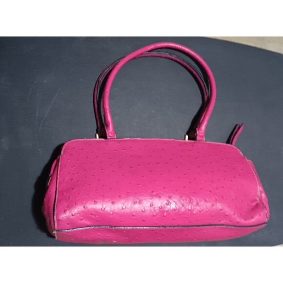 Pink faux crocodile leather purse - Picture 3 of 4